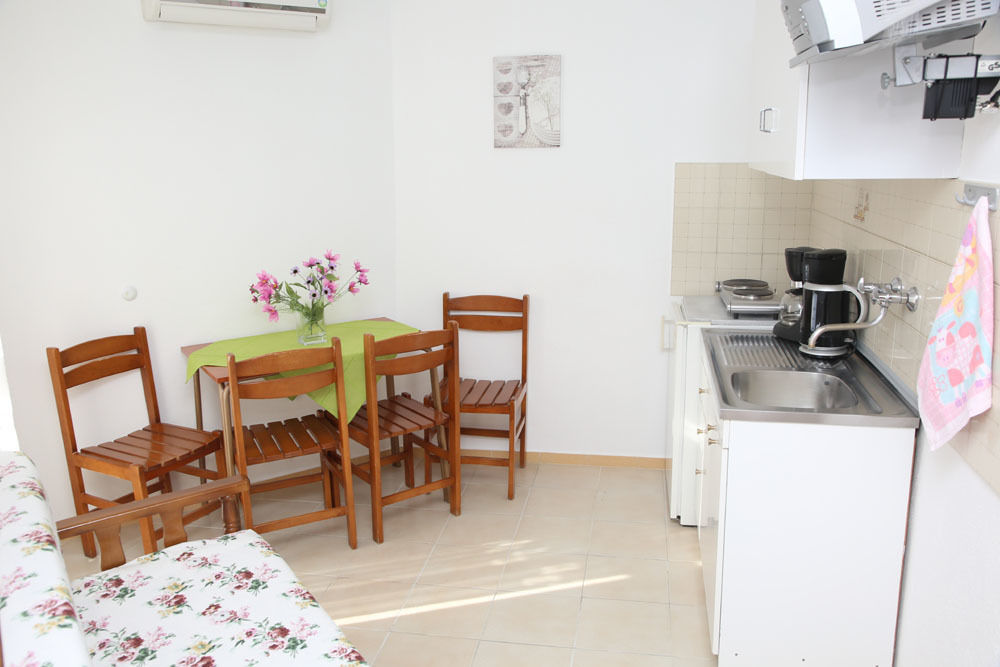 Hotel Apartment Kastoria Chaniotis Exterior foto